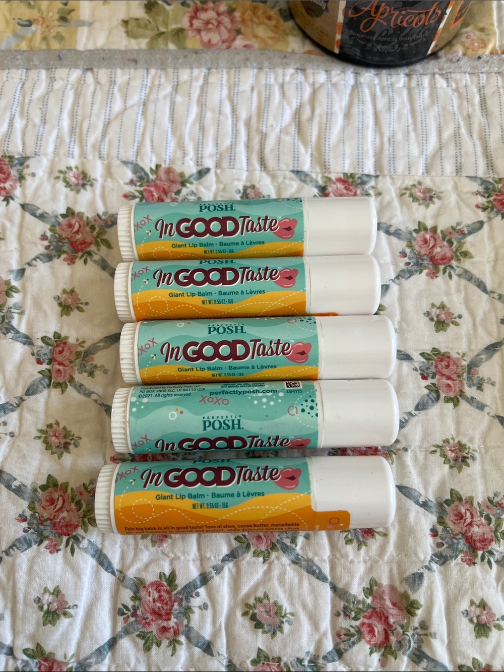 Perfectly Posh In Good Taste Giant Lip Balm